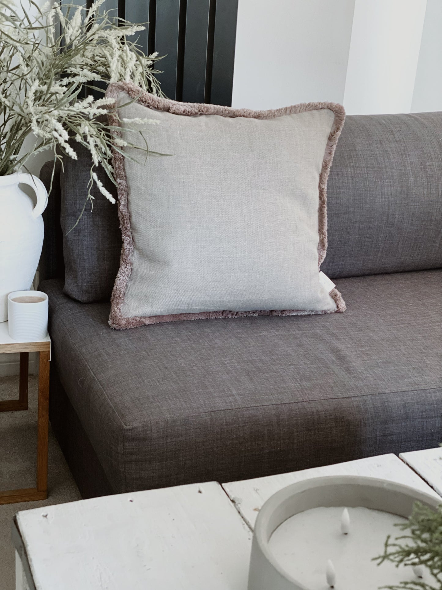 Halwin Cushion - latte