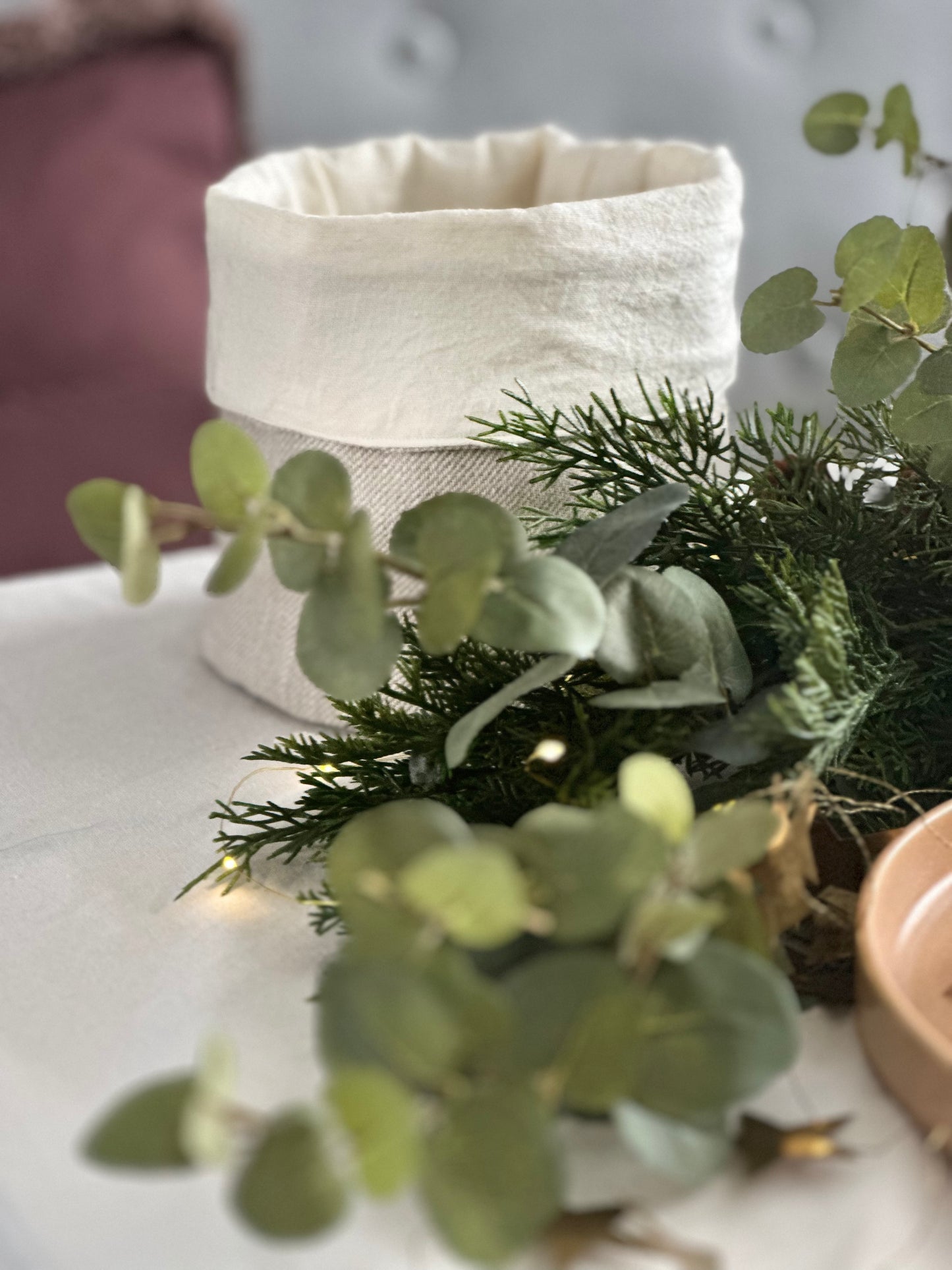 Winnow round linen basket