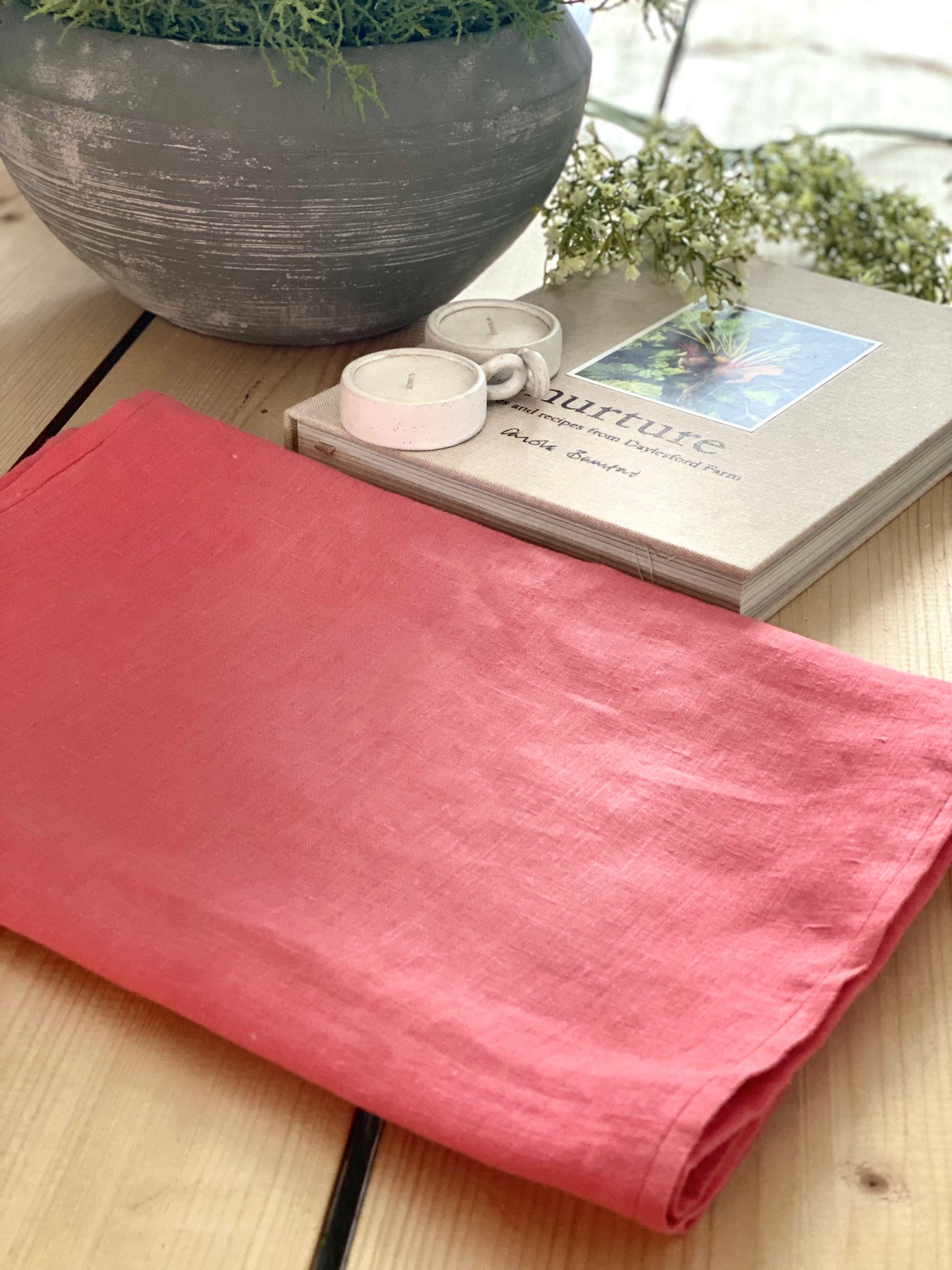 Fonston Table Runner