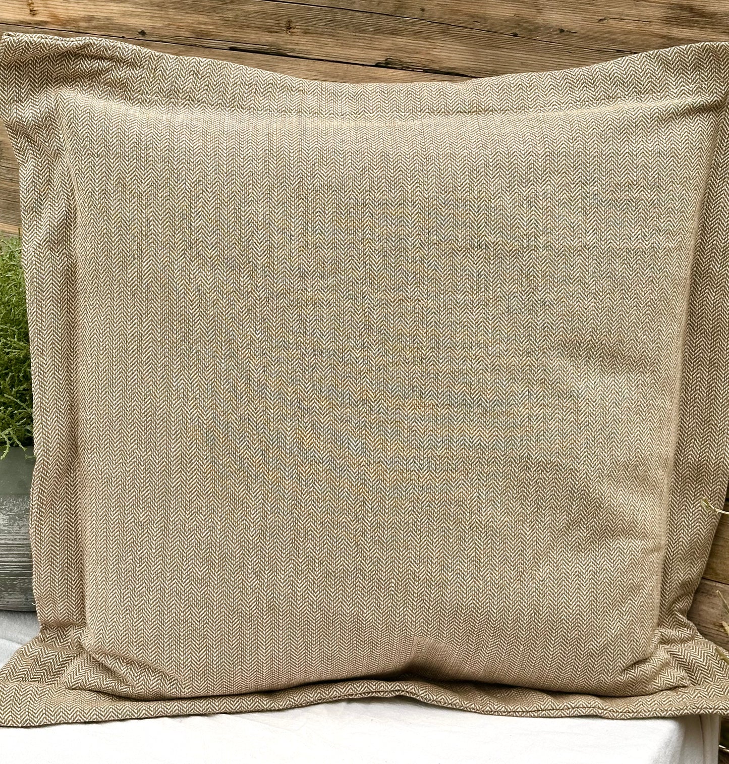 Cardingham Cushion