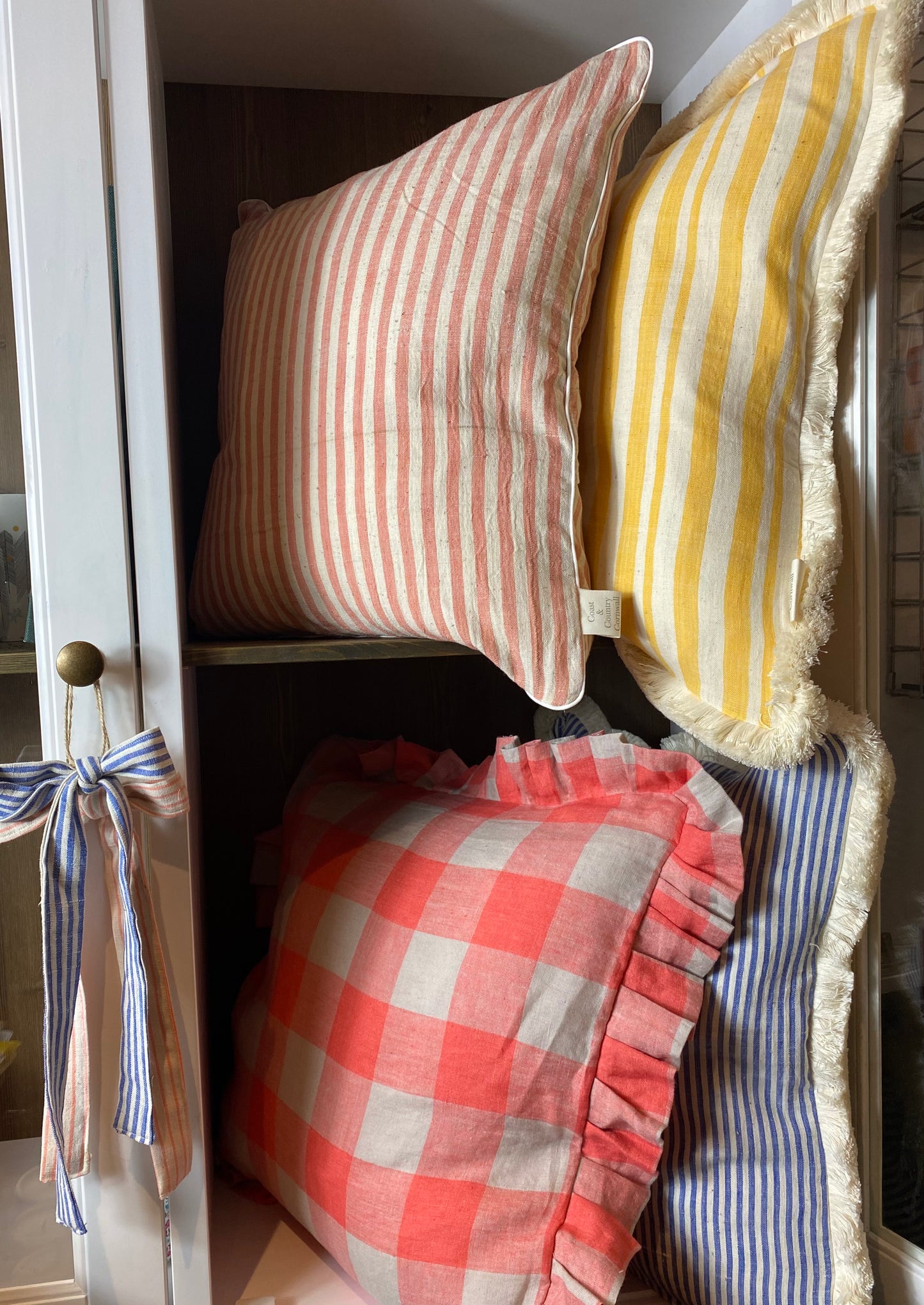 Lerryn cushion - coral