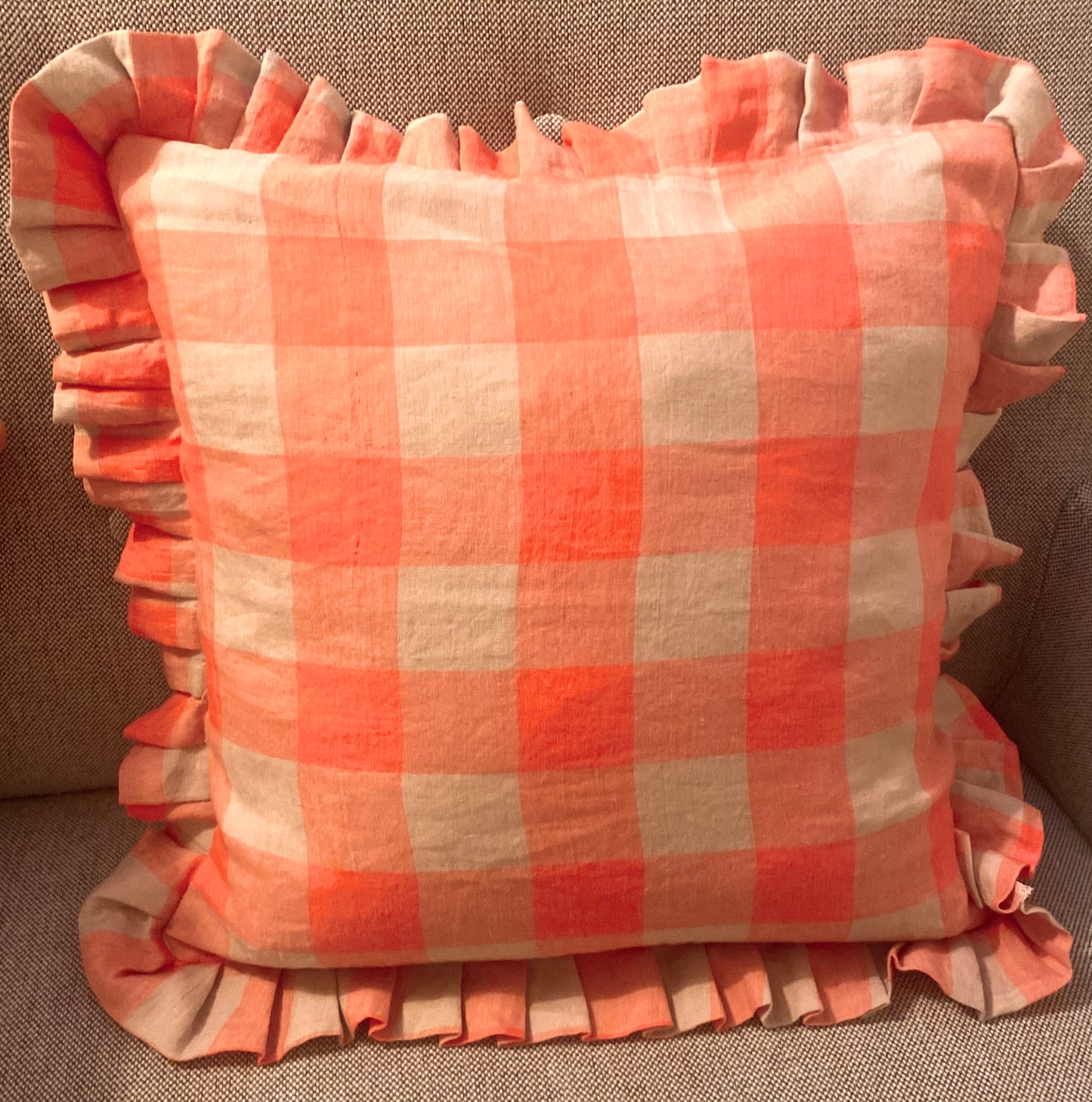 Lerryn cushion - coral