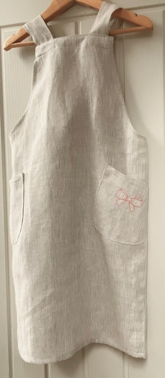 Windsor Children’s Linen Apron - Bow pocket