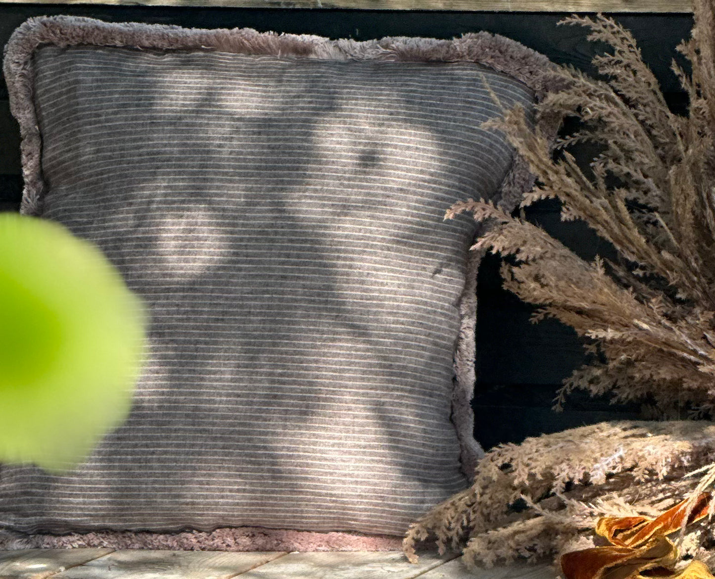 Tregony cushion